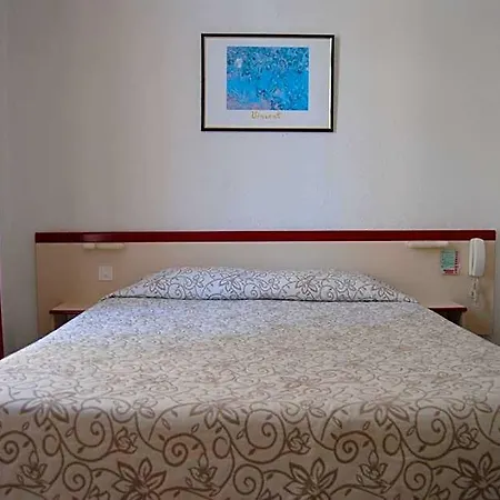 Royal Hotel 3*