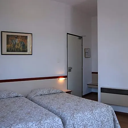 Royal Hotel