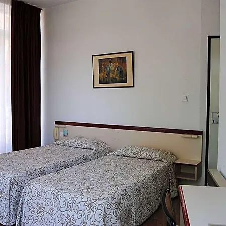 Royal Hotel