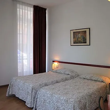 Royal Hotel
