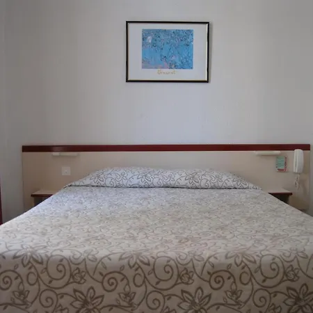 Royal Hotel 3*