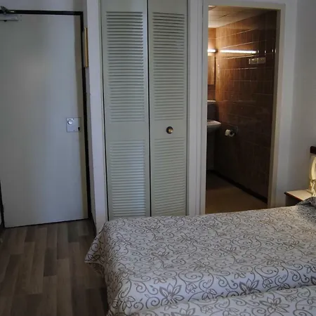 Royal Hotel 3*